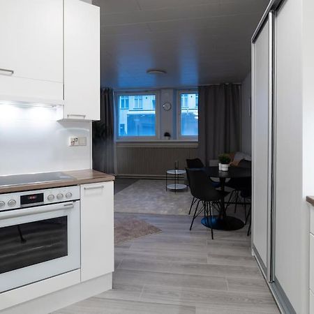 Cozy Roomy Studio Flat Next To Tram Stop @ Kallio Helsingfors Exteriör bild